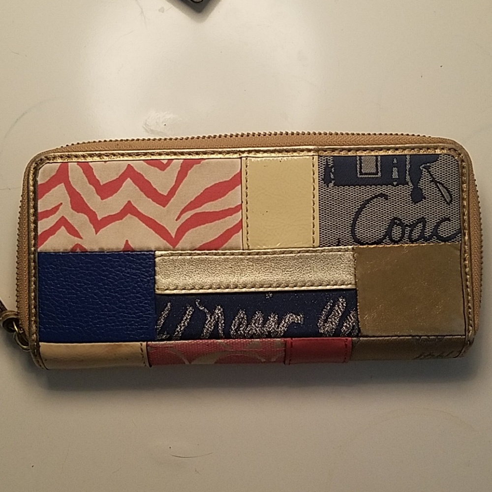 Coach Wallet - Picture 2 of 4